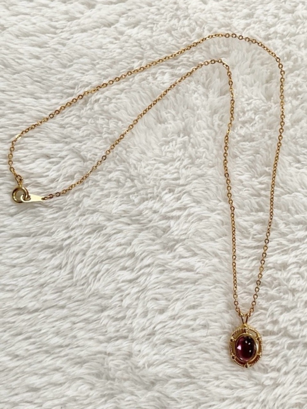Vintage Trifari Cranberry Red Glass Cabochon Pendant Necklace Gold Tone - Picture 3 of 11